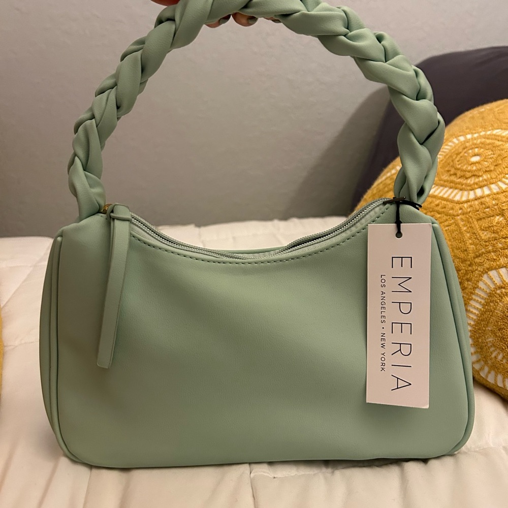 Emperia Shoulder Bag 🩵 - Picture 2 of 4